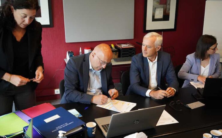 Fin mai dernier, Coulidoor est revenu à ses fondateurs. Les parts d’Orfite qui, jusqu’à l'opération représentaient 51 % du capital de l’entreprise, sont désormais réparties entre Arnaud Visse, Rémy Gille et Michel Visse. Cette prise “d’indépendance” s’ancre dans une vision à long terme et marque le départ d’un nouveau projet.