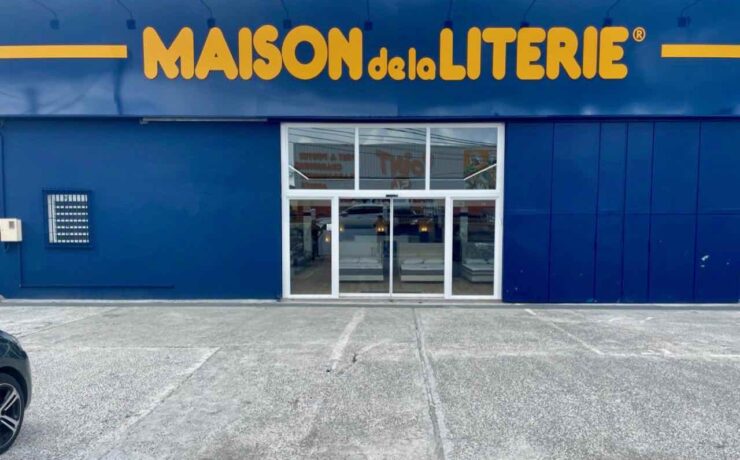 Implanté sur une surface commerciale de près de 400 m2, ce point de vente a intégré et mis en place tous les codes conceptuels définis par l’enseigne Maison de la Literie, ainsi que l’ensemble des collections produits exclusives proposées par la franchise.