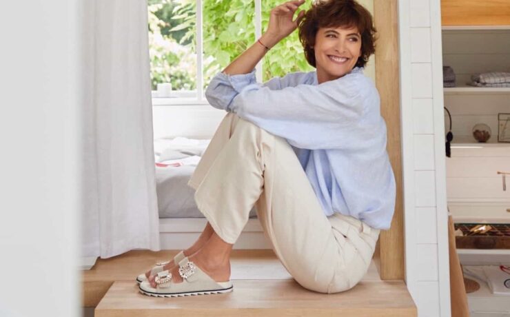 Tout est parti d’un rêve, celui de concrétiser un lieu clos, dédié à l’évasion, au recueillement sur soi et à l’ouverture à la nature ; d’y faire parler les matières aussi, les rangements, les recoins... Le nom de cette “pièce concept” inédite : la “cabane”, tout simplement.