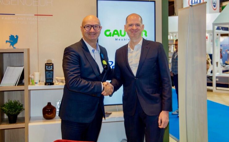 Grâce à HomeByMe, véritable support d’aide à la décision (via la planification d’espace, la configuration des produits et les images haute définition qu’il génère), Gautier va pouvoir accompagner ses clients tout au long de leur parcours d’achat, de l’inspiration à la conception du projet.