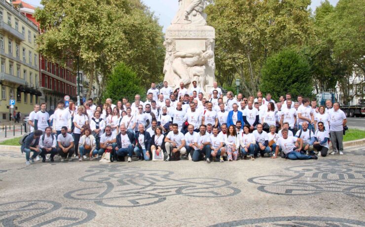 Les dirigeants de l’enseigne ont notamment annoncé qu’à partir du 1er janvier 2023, 10 % des ventes réalisées sur internet seront réinvestis dans le chantier de refonte et de développement du site marchand. Avant de révéler un possible retour de la Marmotte… à la télévision !