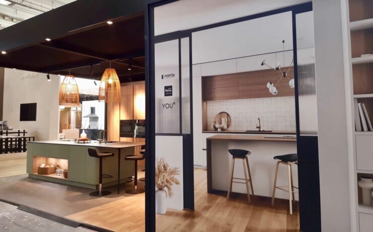 Objectif du groupe Réma/You/Portéa : démontrer ses savoir-faire vis-à-vis des professionnels de la maison (cuisinistes, agenceurs, négociants en meubles) en quête, notamment, d’un fournisseur capable de les accompagner dans leurs activités autour de l’aménagement sur mesure de l’habitat.