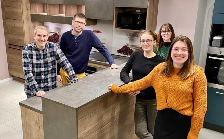 Le nouveau point de vente présente dix-sept cuisines sur une surface de vente de quelque 300 m2.
