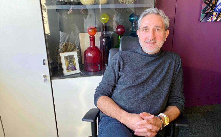 Quelque trois mois après une présence remarquée de l’UCEM (Union commerciale pour l'équipement mobilier) sur le salon EspritMeuble, au travers d’un tout nouveau stand ; et une poignée de jours après la diffusion (débutée le 11 janvier dernier) d’une campagne radio Monsieur Meuble décalée, portée par la voix de l’humoriste Élie Semoun ; Meuble-Info est allé à la rencontre de Christophe Gavaudan, président du groupement qui fédère également les enseignes Meublena, Crozatier et Expert Litier. Interview.