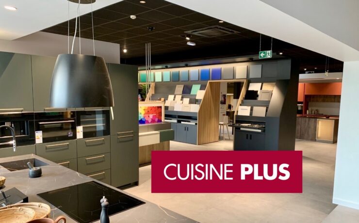 L’année 2022 de Cuisine Plus a notamment été marquée par la poursuite du déploiement territorial, le lancement d’une nouvelle campagne publicitaire à la télévision, une solution facilitant la diffusion d’annonces de recrutement multisupport pour les magasins franchisés et la création de la “FBD Academy”, à Lyon (69), nouveau centre de formation proposé par le groupe.