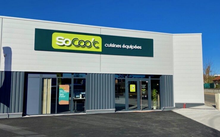 « Nous avons tout de suite été convaincus par le concept, affirme le couple de franchisés à la tête de ce nouveau point de vente. La qualité française des produits et les prix accessibles, sont des valeurs qui nous sont chères, au-delà d’être des arguments de taille auprès de nos clients ».