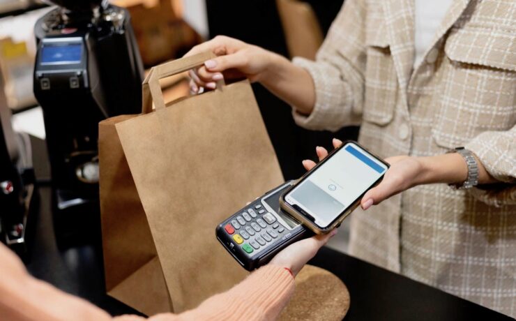 Malgré plusieurs légères hausses des chiffres d’affaires sur divers marchés, le mois d’avril a, de nouveau, été marqué par une contraction du nombre de produits vendus, en particulier dans l’habillement et l’équipement de la maison.