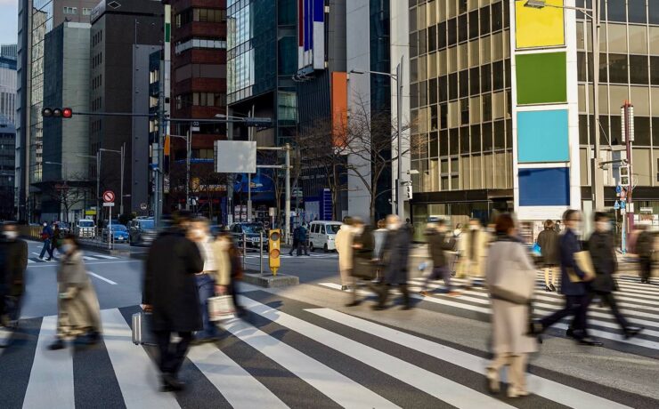 Aux yeux de nos concitoyens, la dynamisation des commerces de proximité doit être la priorité numéro un pour l’avenir de nos centres-villes. D’ailleurs, même passé l’élan patriotique observé après les confinements, 89 % des Français  (+2 points vs 2022) considèrent toujours que faire ses achats dans les commerces situés en centre-ville est un acte citoyen à leur encontre.