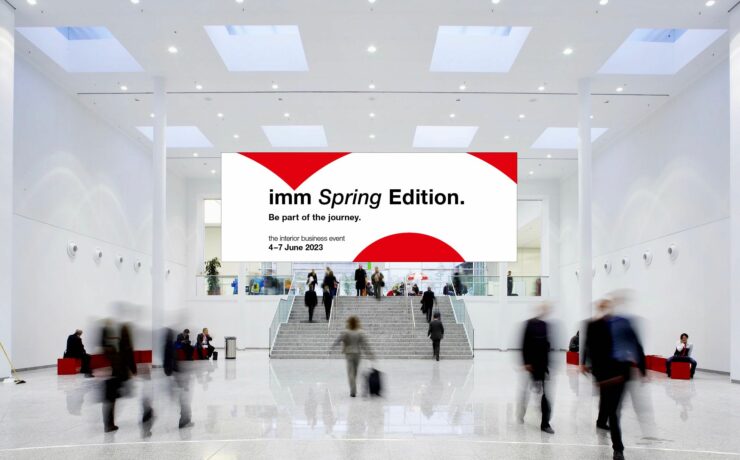 Pour mémoire, après la longue pause imposée par le Covid-19 et la tenue de cette édition spéciale “Imm Spring Edition”, le rendez-vous international du meuble et de la décoration renouera l’année prochaine avec son calendrier historique, cinq jours durant, du 14 au 18 janvier, au parc des expositions de Cologne.