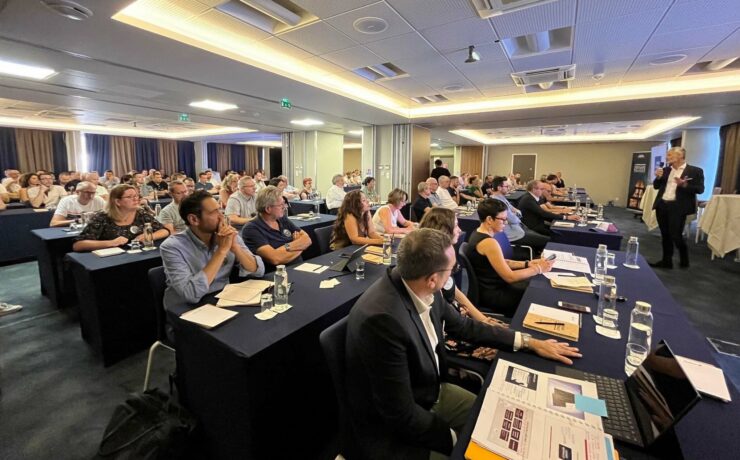 Après un investissement en publicité multiplié par trois depuis 2019, Cuisines Références ambitionne de poursuivre sur cette voie au cours des prochaines années. Pour ce faire, la centrale a soumis au vote de ses adhérents une augmentation de la redevance communication annuelle. Une étape majeure dans l’histoire du réseau.