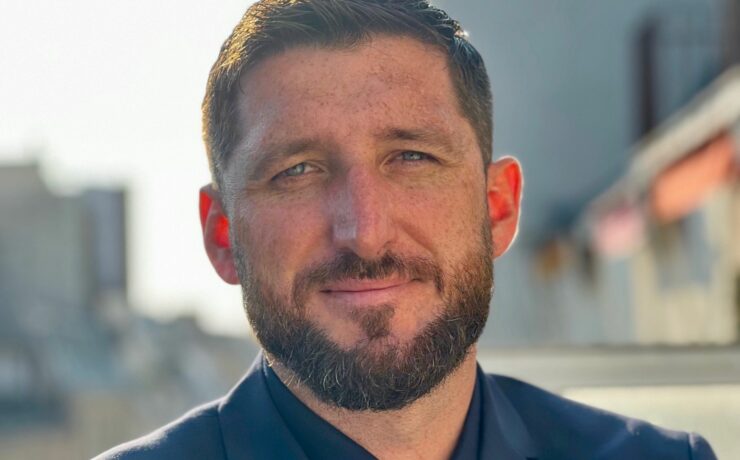 Christophe Lapotre succède à Yohann Catherine et assure, depuis le 1er juillet dernier, le respect, le déploiement et le rayonnement du concept marchand de Maisons du Monde en France et à l’international.