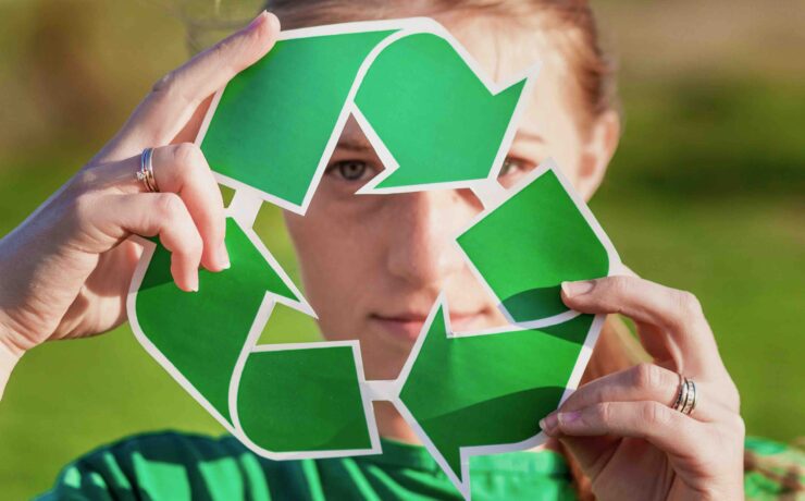 Dans un contexte de “vague verte”, la communication doit se montrer extrêmement prudente… et sincère ! : 50 % de nos concitoyens estiment que les grandes entreprises n’ont en réalité rien changé quand elles font la promotion d’actions en vue de réduire l’impact environnemental et sociétal de leurs produits.