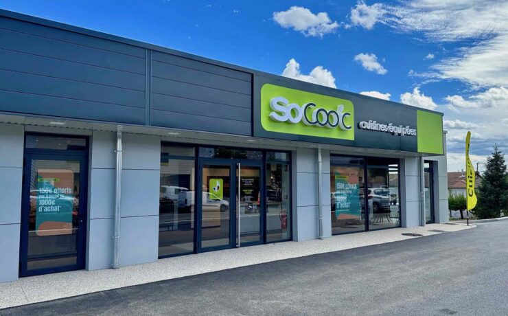 À l’occasion de cette ouverture, les dirigeants du réseau rappellent que, chez SoCoo’c, « l’accompagnement est placé au cœur du processus de développement en franchise. Une équipe pluridisciplinaire conseille et accompagne les futurs franchisés, avant l’ouverture bien sûr, mais aussi après, dans leur nouveau quotidien de chefs d’entreprise ».