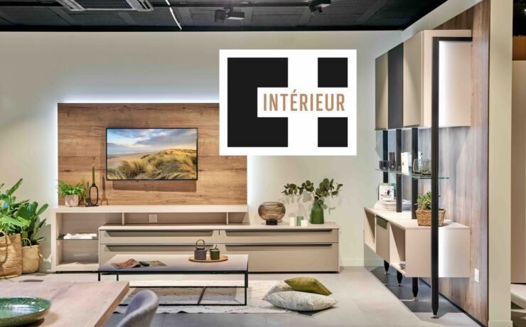 Forte de 40 ans d’expertise sur son marché, l’enseigne Cuisine Plus voit l'avenir des cuisines sur mesure évoluer vers des espaces multifonctionnels. Cette nouvelle offre entend s’adapter à cette tendance, en mettant en avant des meubles polyvalents, avec un accent sur la capacité de rangement, la facilité d’entretien et l’esthétique.