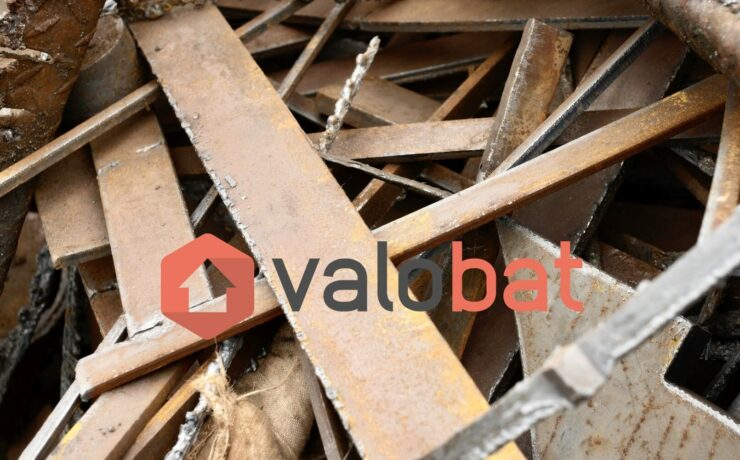 Fort d’un réseau de partenaires de reprise, collecte et traitement, Valobat prend l’engagement de faire bénéficier la filière DEA de l’infrastructure qu’il a développée pour la filière PMCB (“Produits et Matériaux de Construction du Bâtiment”). À l’heure actuelle, une centaine d’entreprises ont déclaré leur volonté d’adhérer à Valobat sur la filière de l’ameublement, en signant une lettre d’intention.