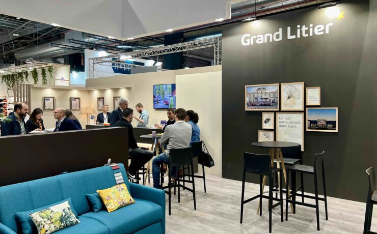 À date, 75 % du réseau arborent dès à présent le nouveau concept Grand Litier et les 25 % restants devraient le faire courant 2024. Au final, en l’espace de seulement deux années, l’intégralité du réseau de spécialistes literie aura ainsi basculé vers une nouvelle façon de “merchandiser”, destinée à offrir aux consommateurs un havre de tranquillité et de confort susceptible de faciliter la montée en gamme.