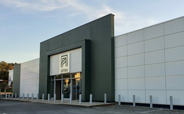 Après les inaugurations réussies des magasins de Villefranche-sur-Saône, du Havre/Montivilliers ou encore de Mâcon, Alinea continue de se développer, avec l’ouverture récente d’un nouveau point de vente à Annemasse, en Haute-Savoie, son 18e magasin dans l’Hexagone et 8e en franchise.