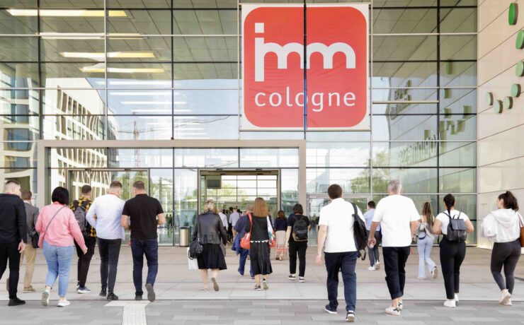 Koelnmesse, société organisatrice du rendez-vous allemand du meuble et de la décoration, affiche sa confiance concernant la réussite du prochain salon Imm Cologne, qui ouvrira ses portes le 14 janvier prochain. L’enjeu pour la manifestation internationale : tourner définitivement la page de la crise sanitaire et retrouver son aura d’avant le Covid.