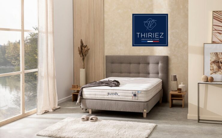 Vedette du stand Thiriez lors de la 11e édition du salon EspritMeuble et lauréate du prix “M Awards” de la manifestation dans la catégorie “Literie”, la collection “Avenir” du fabricant wattrelosien, qui met l’accent sur l’écologie, symbolise par ailleurs l’engagement environnemental de l’entreprise, porté par le programme du même nom – “Avenir” –, dont le but consiste à atteindre les objectifs environnementaux prioritaires du groupe. Une stratégie à part entière.