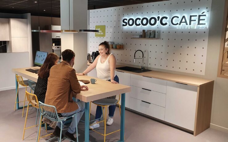 Bien que 2024 s’annonce comme une année compliquée, l’enseigne développée par le groupe Fournier ambitionne l’ouverture de 20 nouveaux points de vente supplémentaires au cours des dix prochains mois. Mâture, le réseau vise désormais les villes moyennes, afin de mailler le territoire au plus proche de ses clients. Ses dirigeants estiment qu’il existe encore plus de 80 opportunités d’implantations en France.