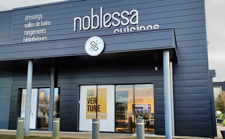 En l’espace de quelques semaines, pas moins de trois nouvelles implantations Noblessa ont été inaugurées par des entrepreneurs “récidivistes”, convaincus des atouts de la marque : Christophe Guillevic à Lorient, déjà propriétaire d'un Noblessa à Quimper ; Romain Pelissou à Toulon, déjà dirigeant de deux autres magasins Noblessa dans le département du Var, à La Valette-du-Var et à Brignoles ; et Nathalie Cot, à Limonest, dont le groupe familial possède un premier showroom à Villefranche-sur-Saône.