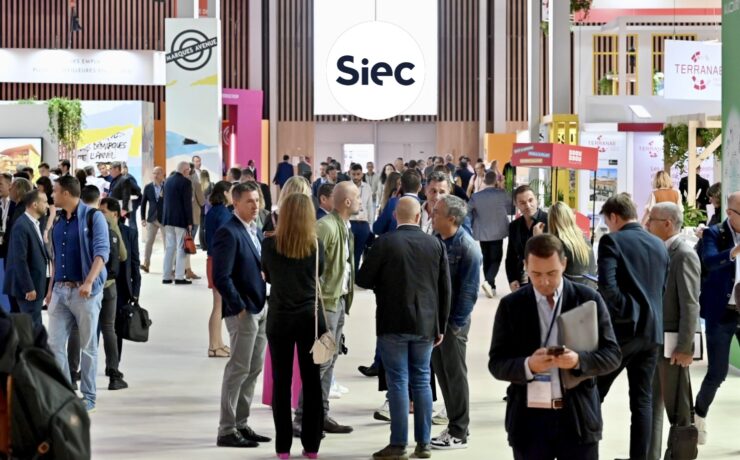 Comment adapter son modèle face à l’explosion de la seconde main ? Quels sont les enjeux et les opportunités de l’IA dans le commerce ? Comment appréhender les réglementations environnementales qui se succèdent ?… Autant de questions auxquelles la prochaine édition du Siec, rendez-vous international des espaces commerciaux, entend apporter des réponses, les 22 et 23 mai prochains.