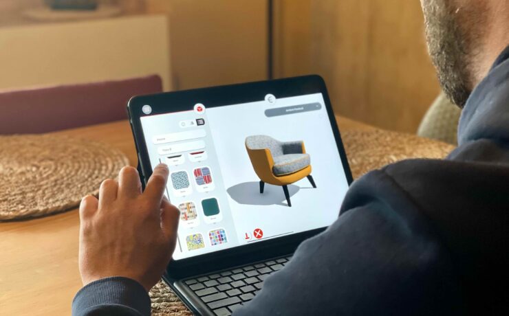Alors que le contexte économique incite distributeurs et fabricants à trouver de nouvelles solutions pour apporter de vraies valeurs ajoutées aux consommateurs et lever autant que possible les freins à l’achat, le – de moins en moins petit – monde des outils digitaux, ne cesse de s’agiter. Dernier exemple en date : après l’avoir destiné dans un premier temps aux distributeurs, Boost Ta Trybu ouvre désormais son panel de solutions numériques aux fabricants.