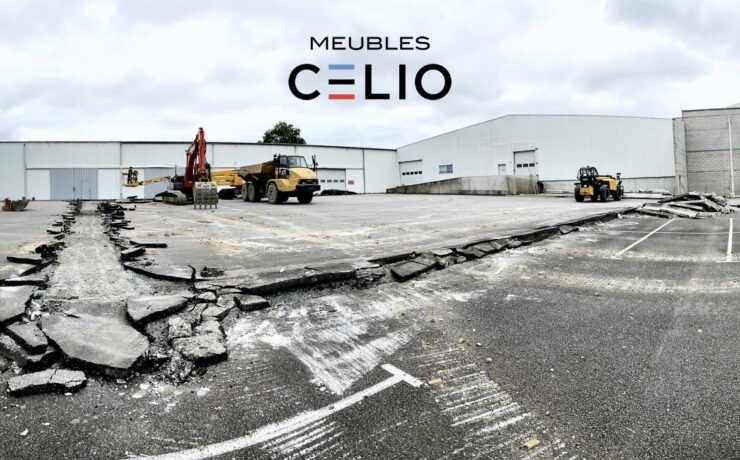 Les Meubles Celio investissent 10 millions d'euros dans la construction d'un nouveau bâtiment et d'une nouvelle ligne de production. Les travaux ont débuté en mai dernier et devraient s’achever fin 2025. Objectif : fabriquer des meubles en petites quantités et entièrement personnalisables. La mise en service de cette ligne de production s'accompagnera du recrutement d'une dizaine de salariés.