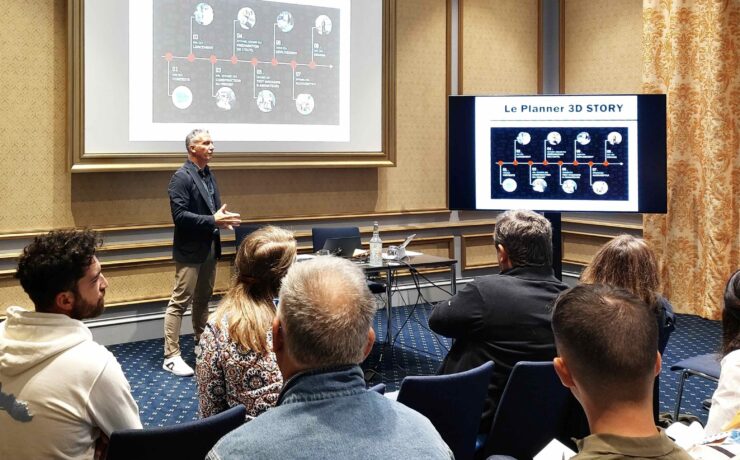 La direction de l’enseigne Story a profité du congrès annuel qu’elle a organisé au Puy du Fou début septembre, pour dévoiler les grandes lignes de ses projets 2025, au premier rang desquels l’évolution annoncée du concept de magasin avec, à la clé, des transformations prévues dès le début de l'année prochaine. Objectif : moderniser l’expérience client et s’adapter aux tendances les plus récentes du marché.