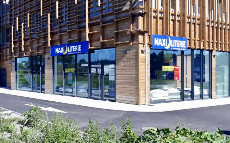 Alors que le marché du meuble traverse une période difficile, Jean-Benoît Buisson et Antoine Morin, respectivement président et directeur général du groupe Maxiam, acteur majeur du marché français de l’ameublement, ont accepté de répondre à nos questions. Objectif : dresser le bilan des huit premiers mois de l’année bien sûr ; mais aussi, voire surtout, lever le voile, en avant-première du salon EspritMeuble (16 – 19 novembre prochain), sur les dispositifs mis en place pour aider les adhérents à améliorer leurs performances.