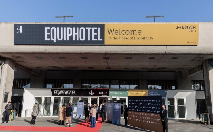 Organisé tous les deux ans par RX France, le salon EquipHotel, rendez-vous international de référence pour les professionnels du secteur de l’hospitality, reviendra en 2026. L’édition 2024, qui a fermé ses portes le 7 novembre dernier, a quant à elle accueilli quelque 80 000 professionnels, principalement des porteurs de projets et des donneurs d'ordres. Des profils qualitatifs, ce dont la plupart des exposants se sont félicités.