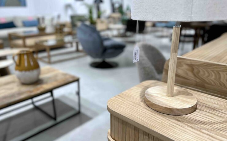 Selon l’IPEA (Institut de prospective et d'études de l'ameublement), le marché du meuble domestique affiche une baisse de 3,7 % sur le dixième mois de l’exercice 2024. Si l’on fait exception du mois de juin (qui ne devait le maintien de son activité qu’au décalage des soldes), c’est le quinzième mois de recul consécutif du marché. Et l’institut pronostique un atterrissage 2024 entre -5 % et -6 %.