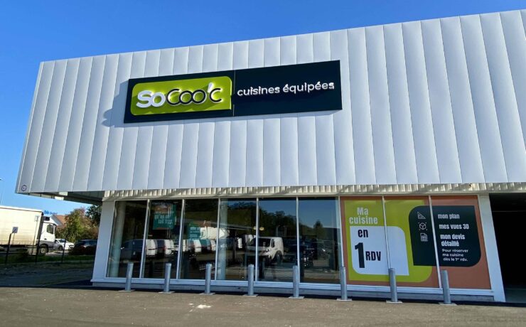 À la tête de ce magasin franchisé flambant neuf, doté d’une surface commerciale de 290 m2 (où sont présentés onze modèles de cuisines) : Antony Streifer (ancien “Kitchener” du SoCoo’c de Vendenheim) et Cindy Cunin (sa compagne). Avec cette ouverture, l’enseigne du groupe Fournier (Mobalpa, Perene, Hygena) atteint le cap des 200 points de vente.