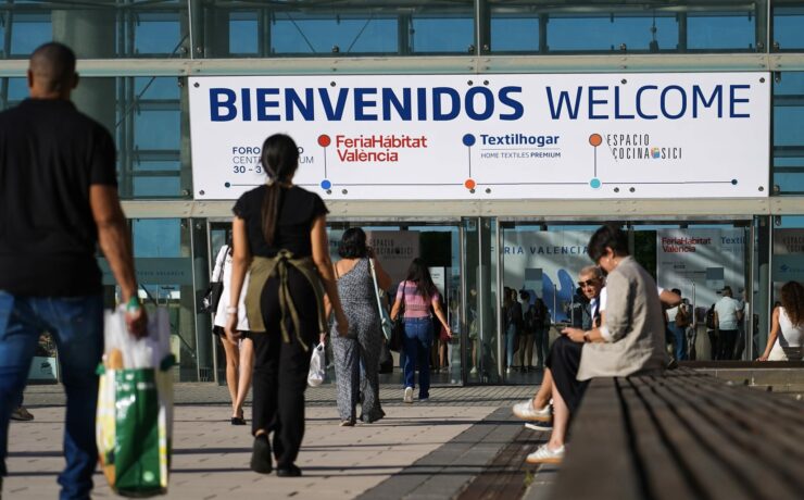 Du 29 septembre au 2 octobre 2025, le parc des expositions Feria Valencia de Valence, en Espagne, accueillera simultanément les salons “Feria Hábitat València” et “Textilhogar Home Textiles Premium”. Sur plus de 90 000 mètres carrés d'espace d'exposition, l’ensemble devrait attirer plus de 45 000 visiteurs professionnels venus de quelque 70 pays.