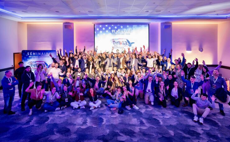 En décembre dernier, la réunion plénière du séminaire annuel du réseau Envia Cuisines a notamment permis de présenter les ambitions de la bannière cuisiniste en matière de communication nationale, avec, à la clé, des apparitions sur les trois grandes chaînes nationales en début d’année, puisque la direction de l’enseigne annonce allouer à la communication télévisée un budget “jamais vu”.
