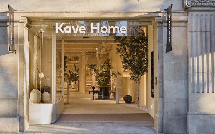 Fort d’une croissance de 33 % par rapport à 2023 et de 146 points de vente sur les cinq continents à ce jour, l’Espagnol dit vouloir se concentrer, en 2025, sur son expansion internationale, avec sept nouveaux “flagships” à la clé, en France, en Italie et en Espagne. Il prévoit également de s’implanter sur neuf nouveaux marchés.