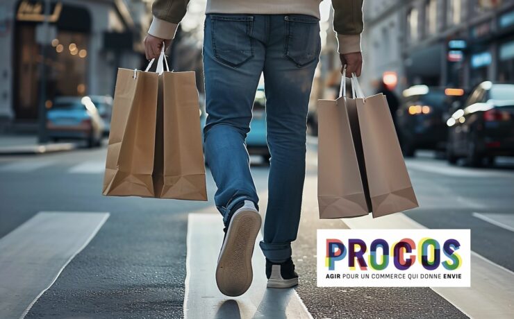 La fédération Procos révèle que, selon son panel, l’activité des enseignes du commerce spécialisé a terminé l’année 2024 sur une légère hausse des ventes en magasins (+1,1 %), tandis que les ventes internet ont, elles, été un peu plus dynamiques, à +2,1 %. Concernant 2025, certains paramètres sont a priori favorables à la consommation et à l’investissement des ménages, en particulier la baisse de l’inflation et des taux d’intérêt. Toutefois, les inconnues restent nombreuses et l’appétence des Français pour l’épargne demeure soutenue.