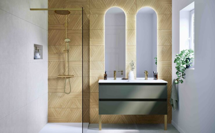 Le fabricant girondin a annoncé la sortie de sa nouvelle collection “Salles de Bains 2025”, qui met l’accent sur de nouveaux designs, la qualité des produits et les tendances d’aménagement du moment. Pensée pour les professionnels de l’agencement et les passionnés du secteur, elle entend proposer des solutions complètes et modulables, afin de répondre de façon optimale aux nouveaux usages de ce lieu de bien-être qu’est la salle de bains.