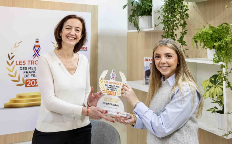 Les dirigeants de l’enseigne lyonnaise voient dans l’obtention de ce trophée (décerné par l’Indicateur de la Franchise lors du dernier salon “Franchise Expo Paris”), la reconnaissance de leurs efforts permanents pour accompagner au mieux leurs franchisés. Dans le cadre de ces trophées (dont la première édition s’est tenue en 2022), chaque année, les enseignes sont élues grâce aux votes anonymes et infalsifiables des membres de leur réseau.