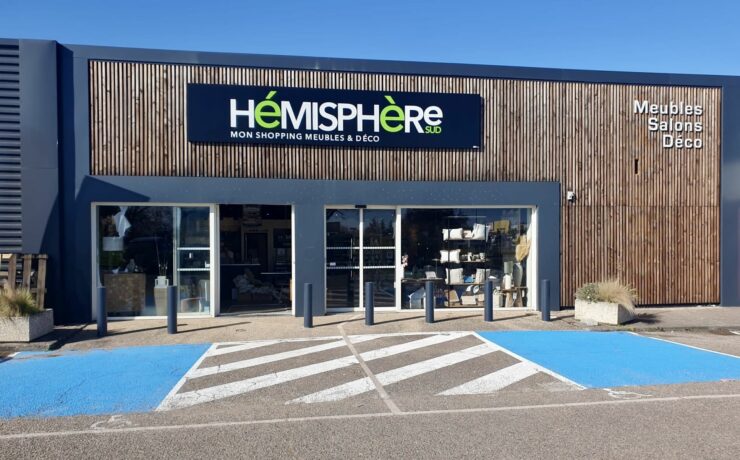 Aux commandes de ce nouvel espace dédié à l’ameublement et à la décoration d’intérieur : Bastien Dejob et Yoann Jager, entrepreneurs passionnés, épaulés par Lorris Crouzet et l’équipe de vente du magasin. La direction de l’enseigne du GRAM voit dans leur engagement et leur enthousiasme un énième témoignage de la vitalité et de l’attractivité croissante du concept Hémisphère Sud.