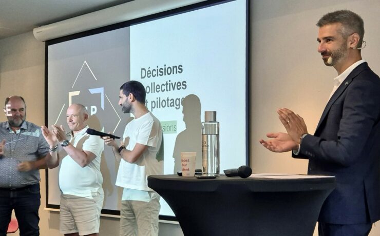 Mi-juin, la convention annuelle du réseau Quadro a réuni plus de 100 participants autour des ambitions futures de l’enseigne. Sous le thème de “l’impulsion”, l’événement a notamment mis en avant la croissance du réseau, l’évolution du concept magasin et le renforcement de la “Quadro Academy”. Dans un contexte compliqué, la marque affirme plus que jamais sa volonté d’innovation et de leadership dans l’aménagement intérieur sur mesure.