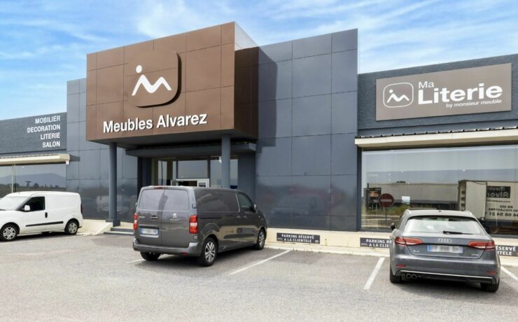 La coopérative UCEM poursuit son expansion à un rythme soutenu, avec l’ouverture de trois nouveaux magasins en moins de deux mois, confirmant ainsi sa stratégie de développement ambitieuse revendiquée récemment. Sur Perpignan, Sainte-Geneviève-des-Bois et Metz, ces nouvelles unités reflètent la volonté du groupement d’offrir des concepts à la fois différenciants et inspirants.